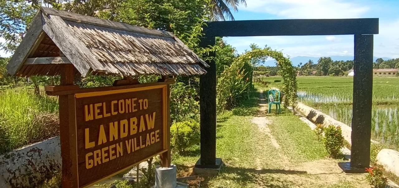 Ambow Homestay Jungle Trekking & Village Tour Букит Лаванг Екстериор снимка