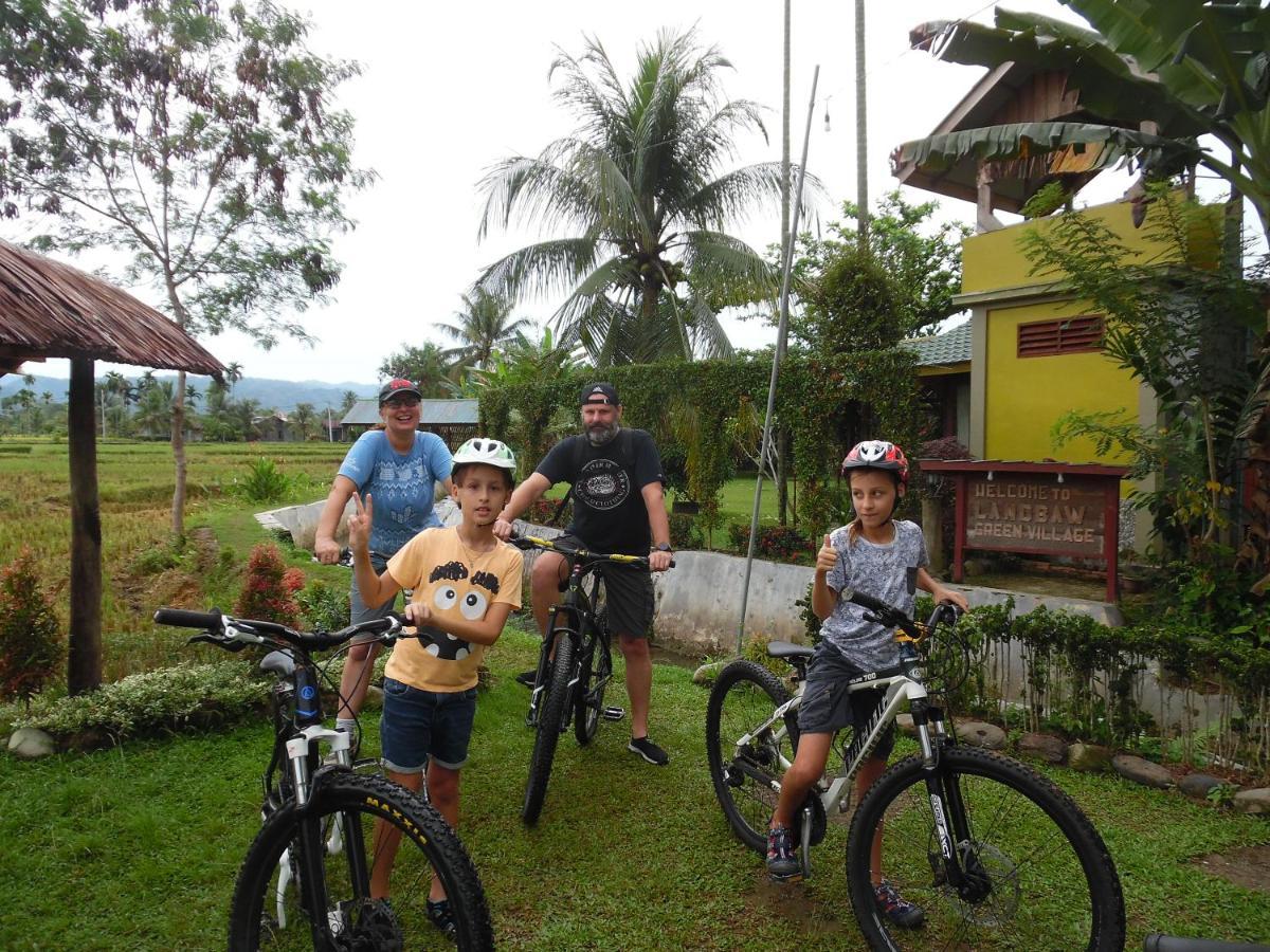 Ambow Homestay Jungle Trekking & Village Tour Букит Лаванг Екстериор снимка