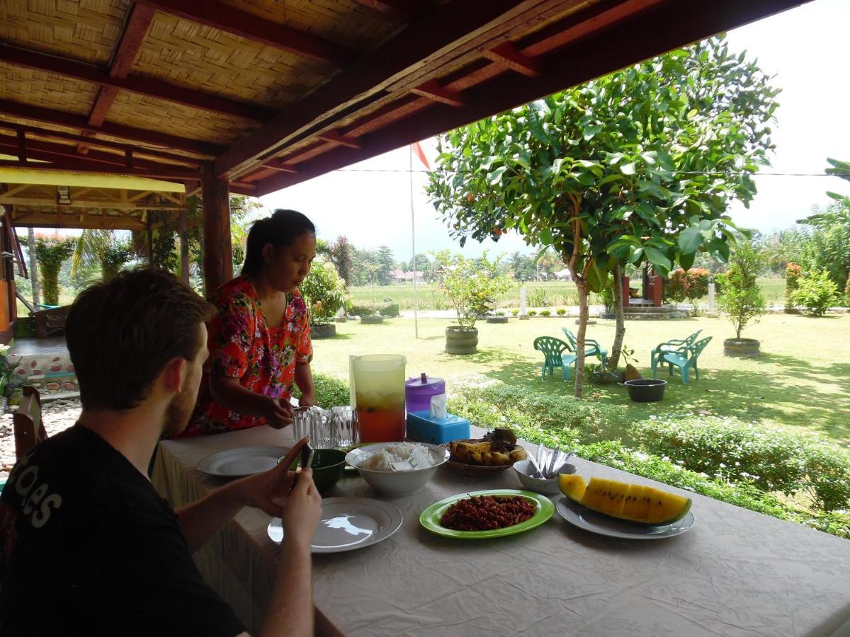 Ambow Homestay Jungle Trekking & Village Tour Букит Лаванг Екстериор снимка