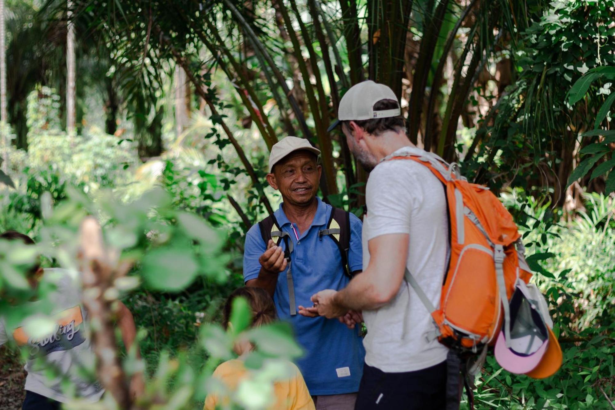 Ambow Homestay Jungle Trekking & Village Tour Букит Лаванг Екстериор снимка