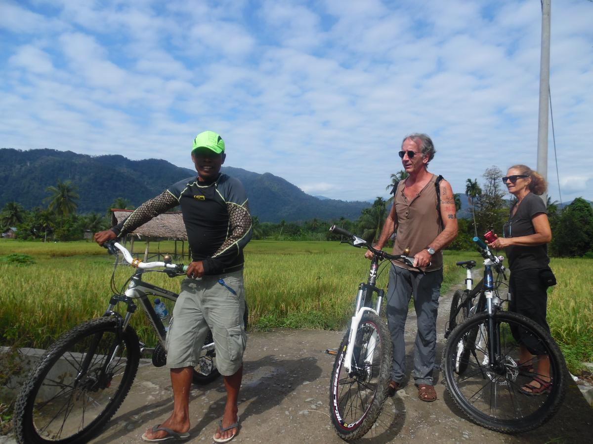 Ambow Homestay Jungle Trekking & Village Tour Букит Лаванг Екстериор снимка