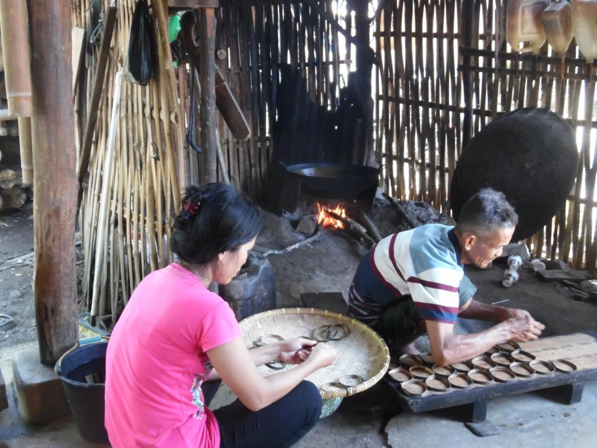 Ambow Homestay Jungle Trekking & Village Tour Букит Лаванг Екстериор снимка