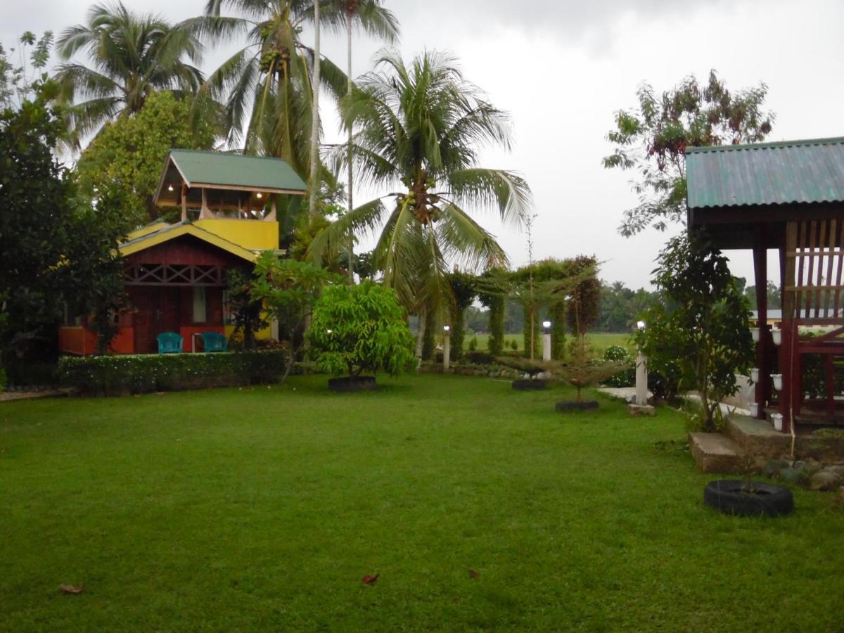 Ambow Homestay Jungle Trekking & Village Tour Букит Лаванг Екстериор снимка