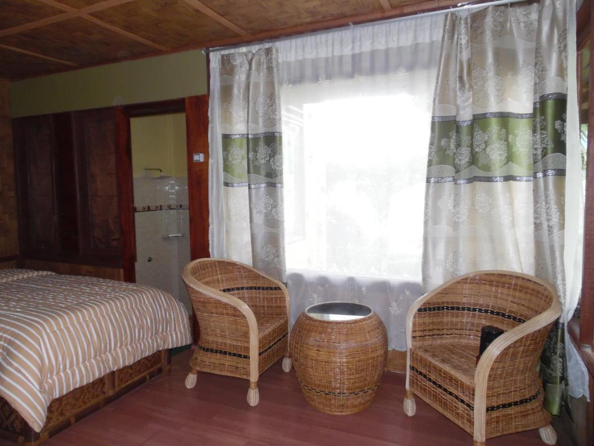 Ambow Homestay Jungle Trekking & Village Tour Букит Лаванг Екстериор снимка